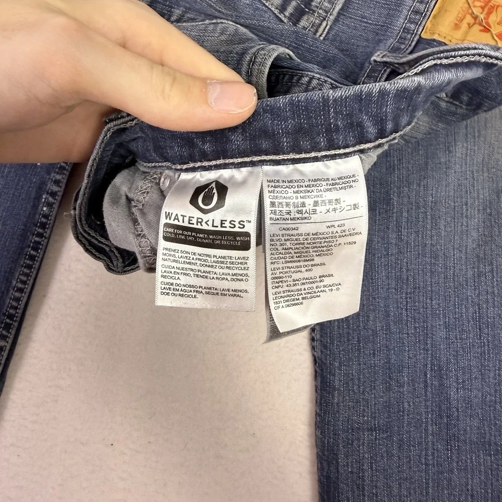 Levi's 559 Men's 36x31 Relaxed Straight Fit Blue Jeans Distressed Medium‎ Wash